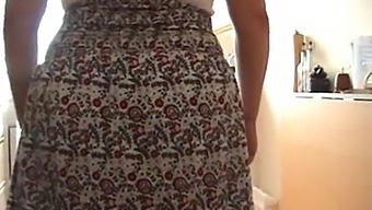 英国奶奶的肛门特写和业余口交