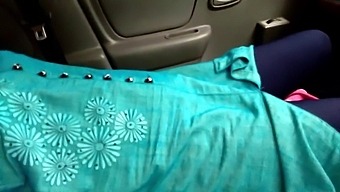 義母と叔父との車内での妻の共有とリスキーなパブリックセックス