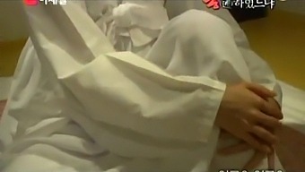 一部软核韩国视频,特色是一个丰满的女人和一个男人