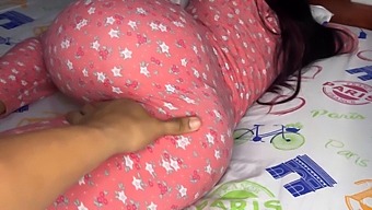 继父的变态欲望勾引继女的天真曲线