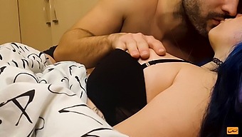 热情而故意的乳头游戏导致强烈的高潮 - 无限高潮