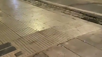 我的第一次妓女之夜以街头性爱结束
