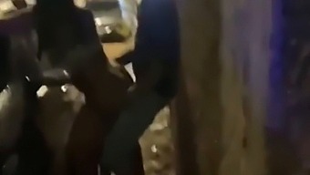 美国街头的病毒性爱视频