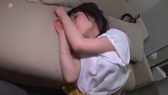 寻找成熟的女人进行性接触。
