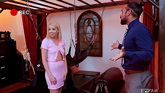 金发继女满足继父的野性地牢幻想