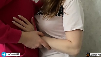 熟女朋友的妈妈和我享受pov口交和肛交